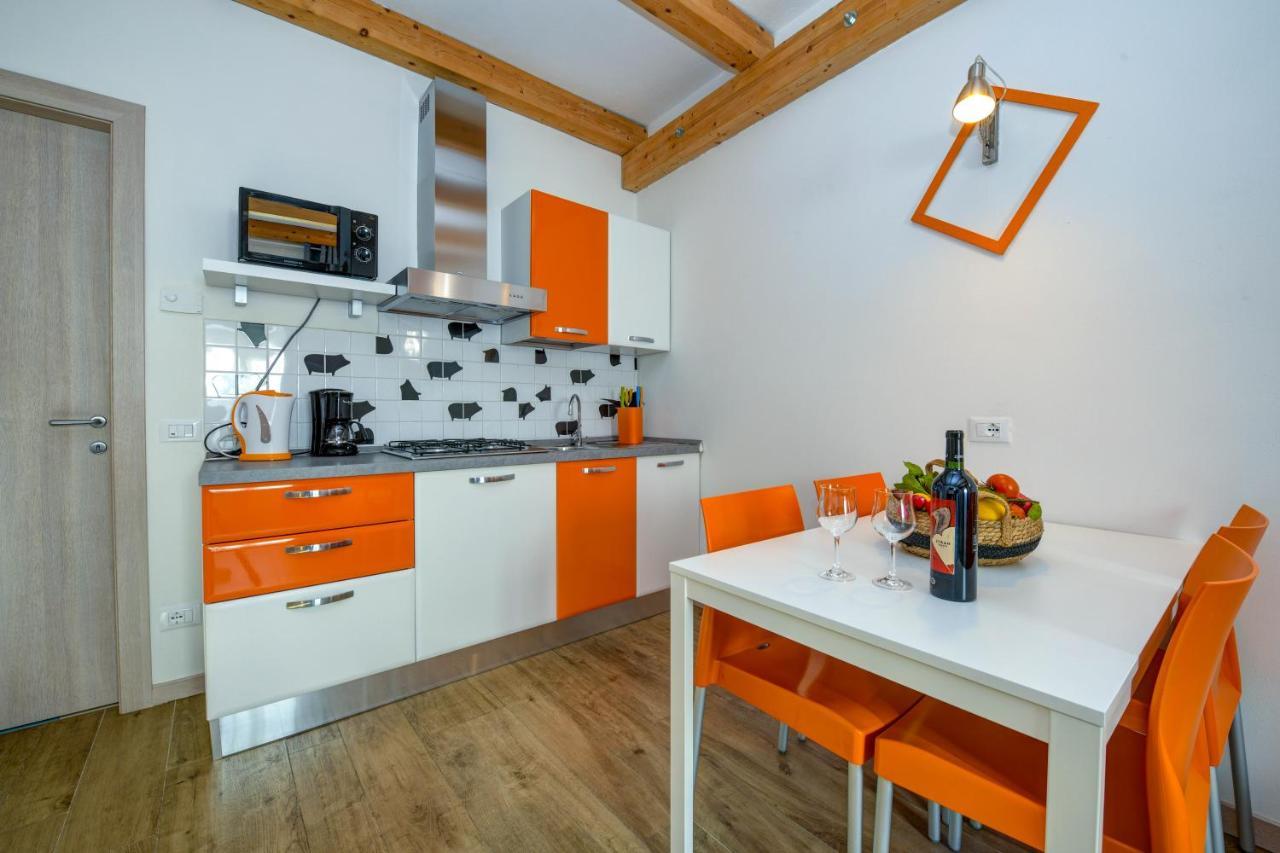 Casa Nel Borgo - Il Picchio Apartment Tremosine Exterior foto