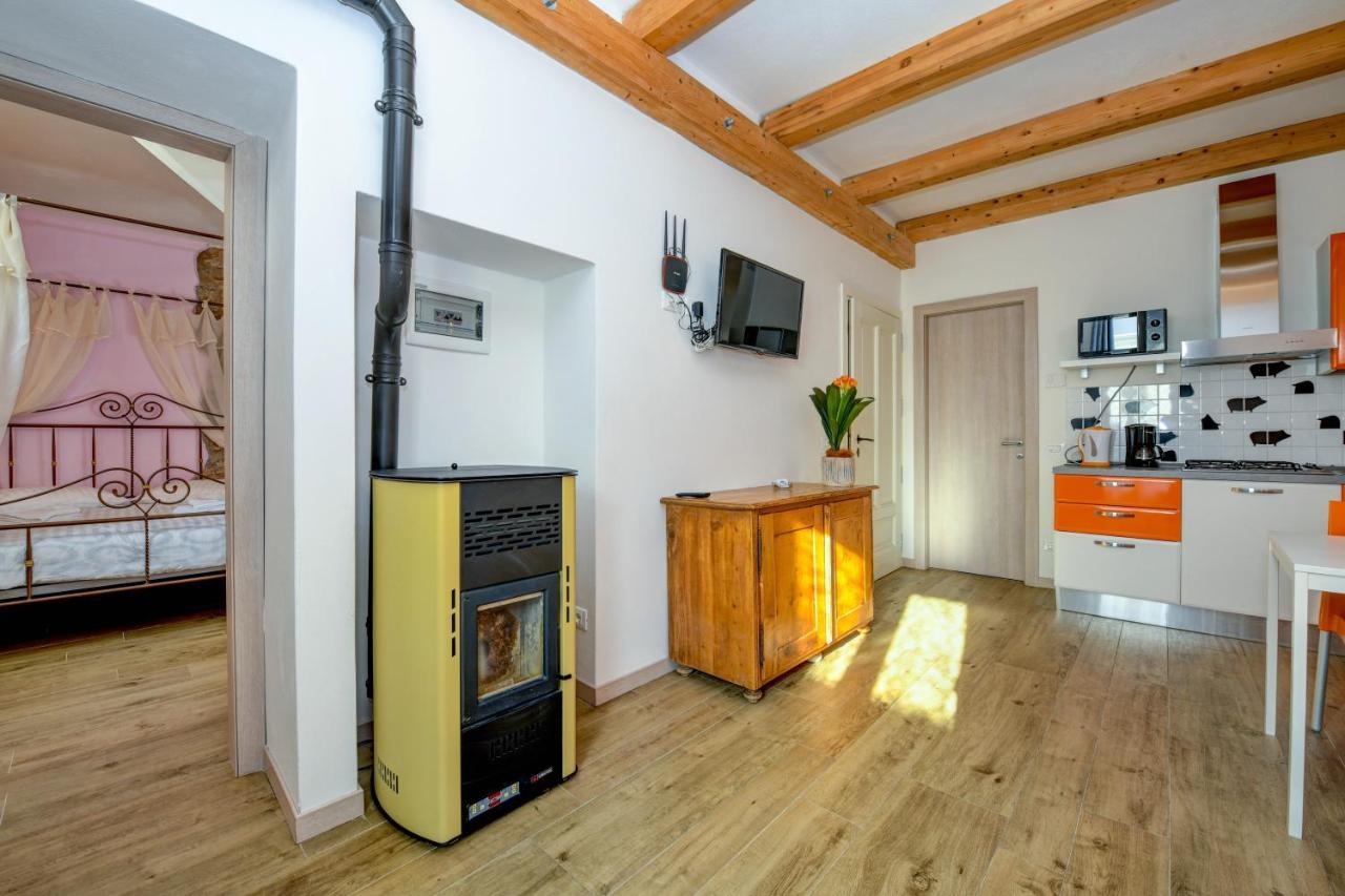Casa Nel Borgo - Il Picchio Apartment Tremosine Exterior foto